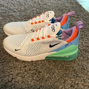 BRAND NEW Nike air max 270